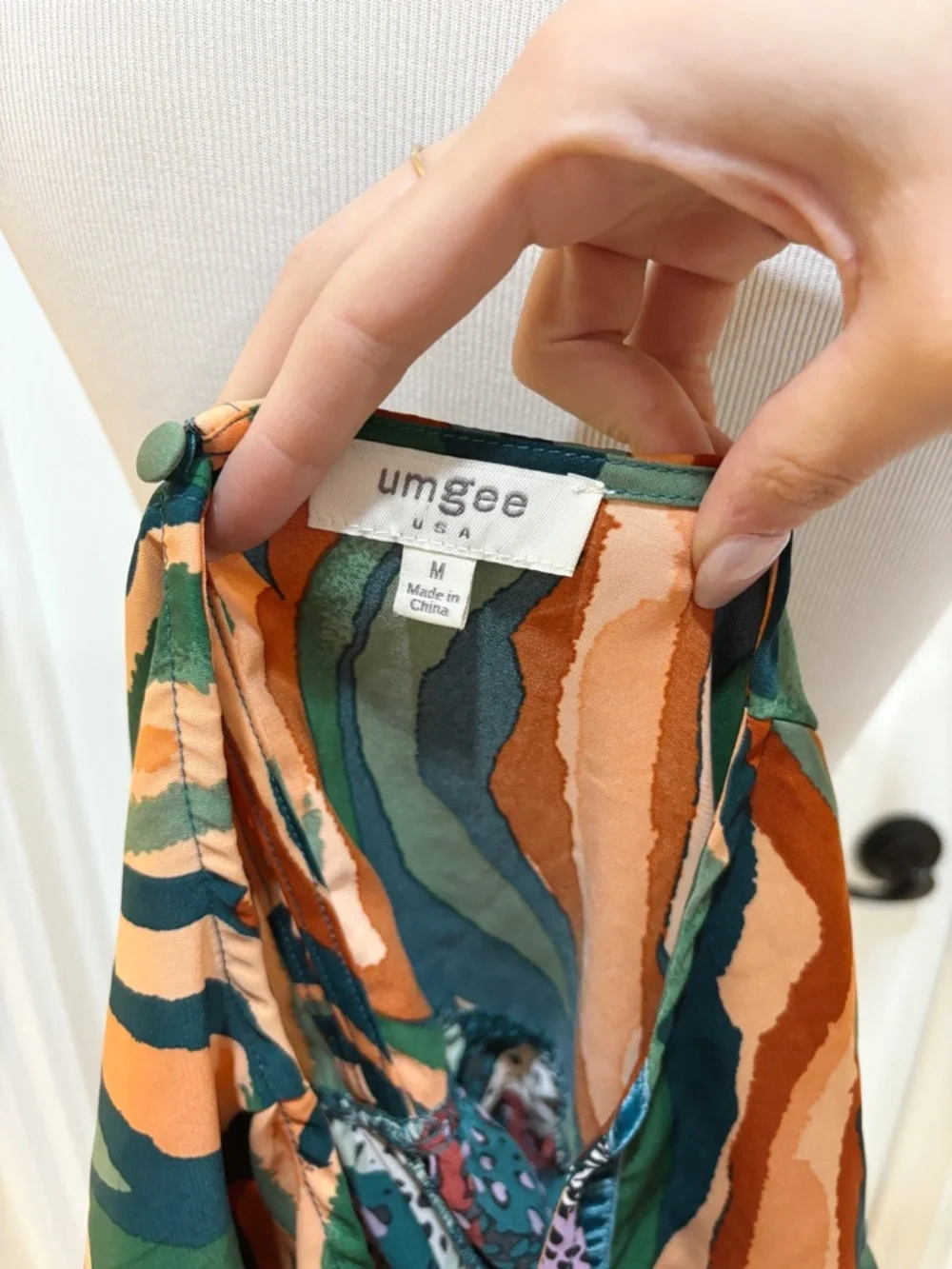 UMGEE Mixed Printed Green Multi-Color Blouse With Velvet Details Size M - Picture 10 of 11